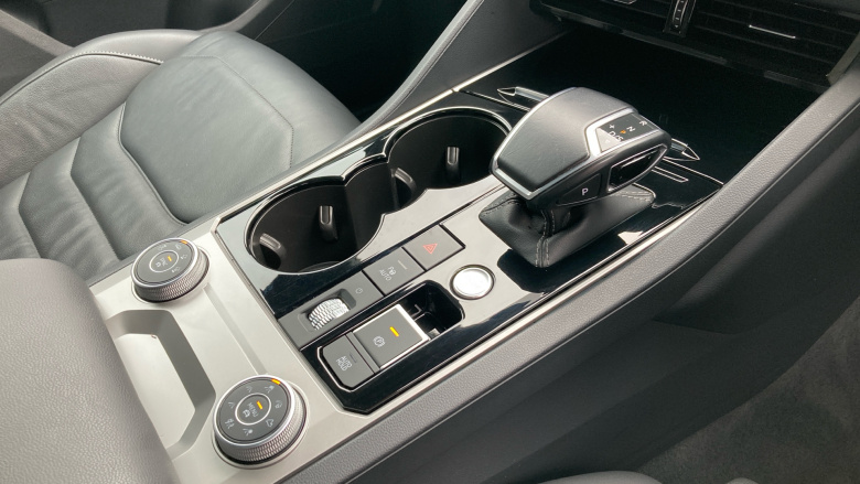 Volkswagen Touareg 3.0 V6 TDI 4Motion Black Edition 5dr Tip Auto Diesel Estate